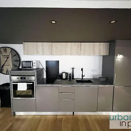 Urban Flat 89 - Charming Flat *