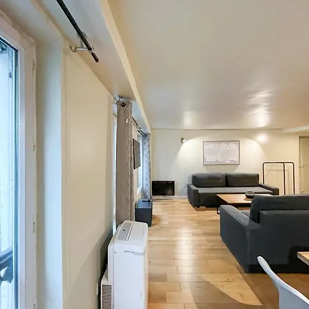 Urban Flat 89 - Charming Flat