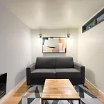 Urban Flat 89 - Charming Flat *