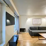 Urban Flat 89 - Charming Flat